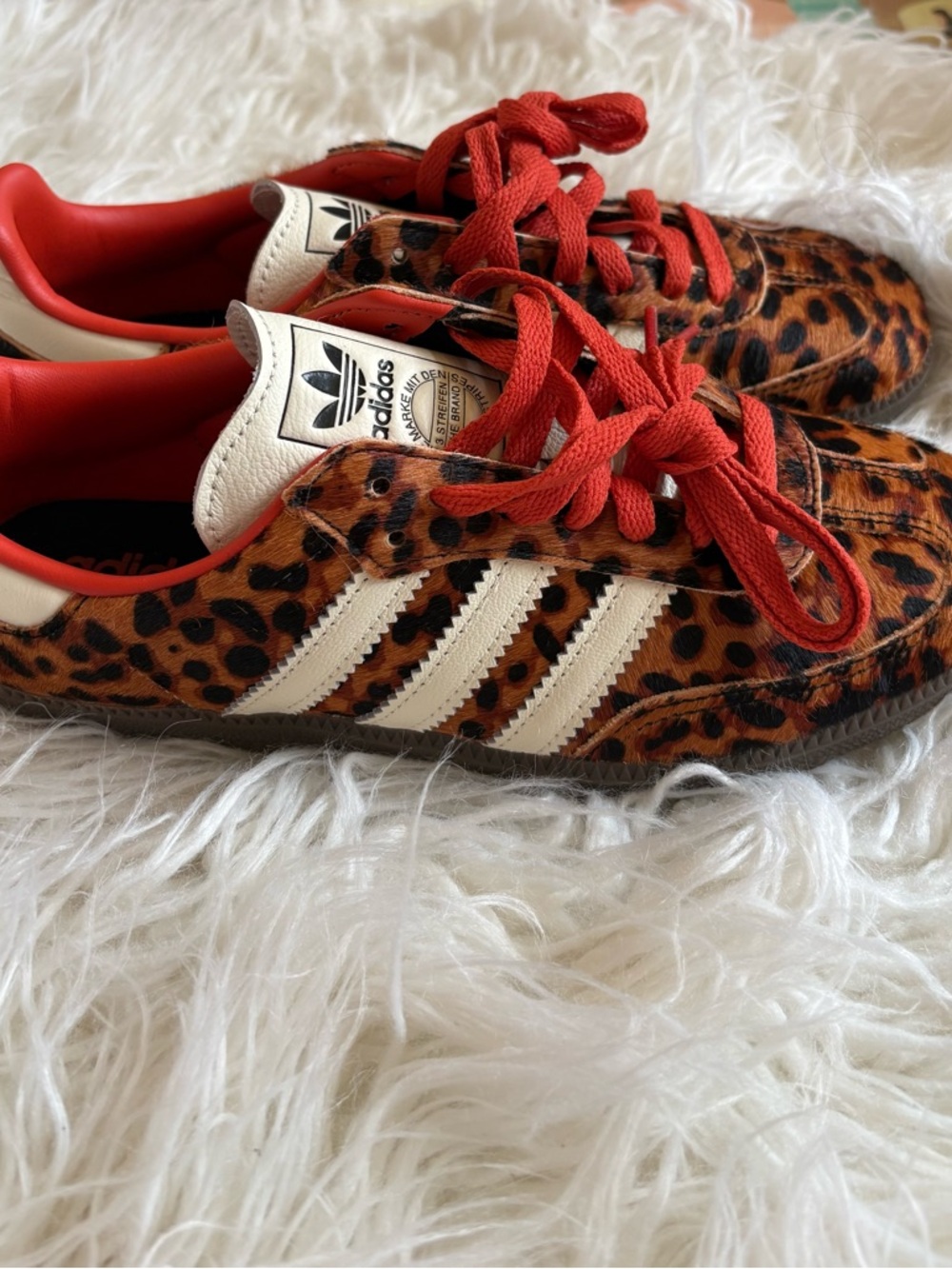 Adidas Samba OG Leopard Pony Hair Sneakers Red Laces JI2734 W 8 - Picture 5 of 9